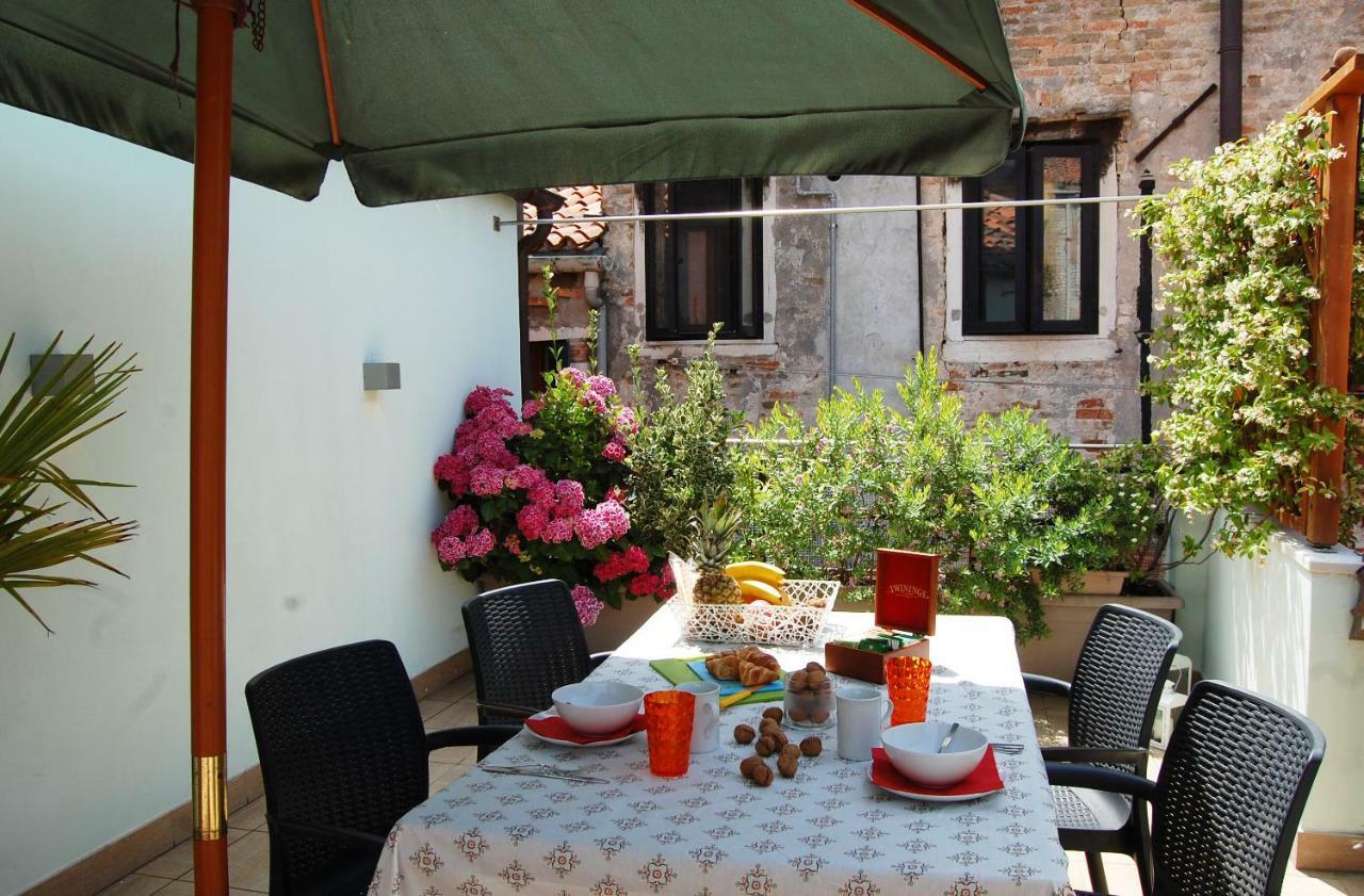 Loft Due Cuori Con Terrazza Veneza Exterior foto