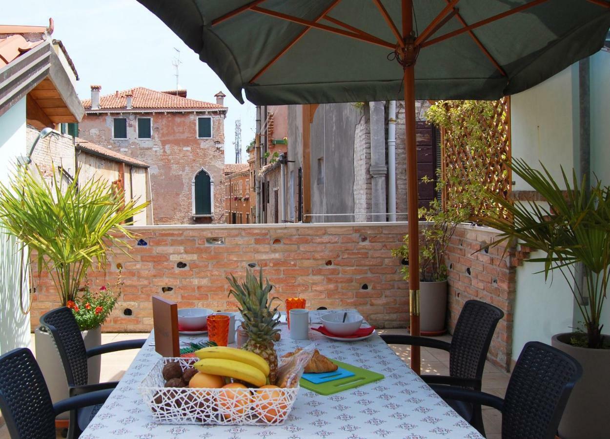 Loft Due Cuori Con Terrazza Veneza Exterior foto